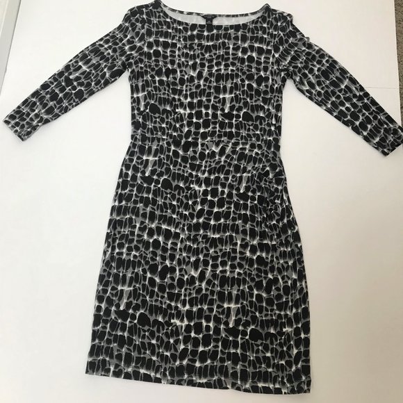 Ann Taylor Petite Jersey Knit Dress, Size 2P - Picture 3 of 10